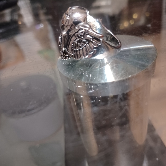 Skull Ring - Picture 4 of 4